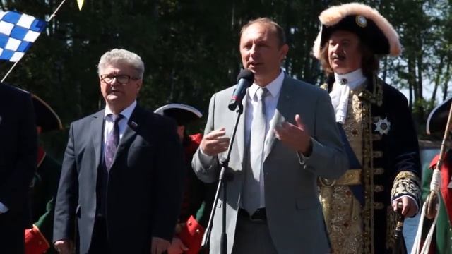 В парке «Дубки» появилась точная копия ботика Петра I «Святой Николай»
