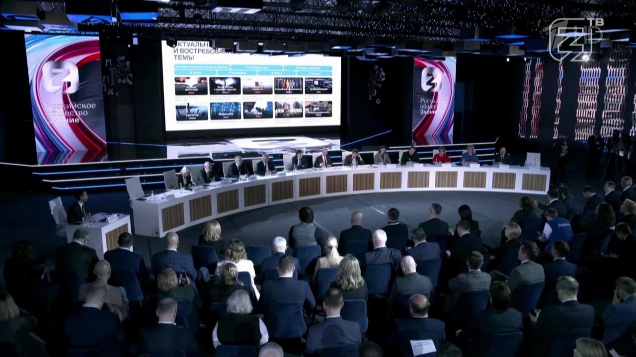 Владимир Путин поручил продлить выставку-форум "Россия" на ВДНХ до 8 июля