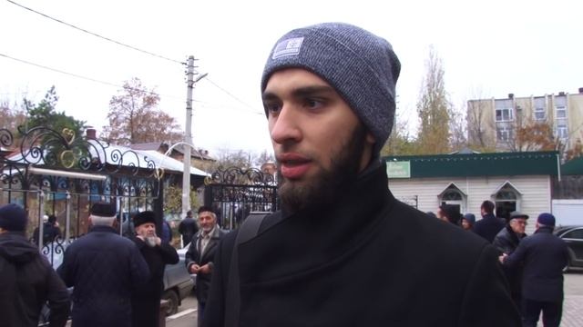 ОПРОС: Почему мусульмане не едят свинину? смотреть онлайн