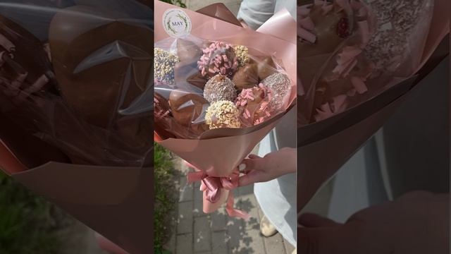 Букет из клубники в шоколаде #клубникавшоколаде #букетизфруктов