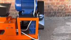 Пресс для брикетов из угольной пыли,торфа,легнина