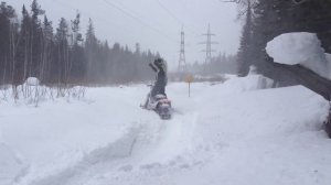 Как я учился кататься на горных снегоходах! ;