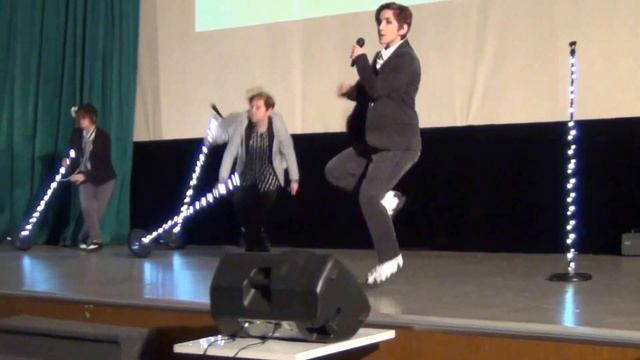 M.A.D.--Shinee-dream girl (World Festival "Idol Con" Autumn 2013) смотреть онлайн