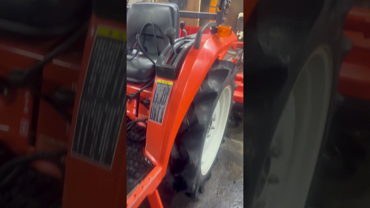 Установка снегоотбрасывателя на японский трактор.