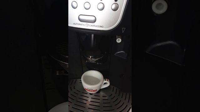 Delonghi magnifica pronto cappuccino & Caffè Moreno super bar