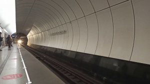 Метро 2021 Метро Москвы Прибытие поезда на станцию Петровско-Разумовская Люблинская линия