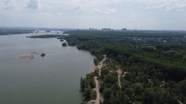 Берег реки Обь, рядом с новым ЛДС. смотреть онлайн
