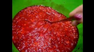 Сок из калины. Ооочень вкусный и полезный. Вместо сока НОНИ и ягод Годжи