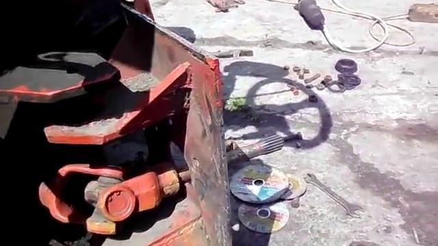 Узел перелома на самодельном минитракторе 4х4 начало модернизации. смотреть онлайн