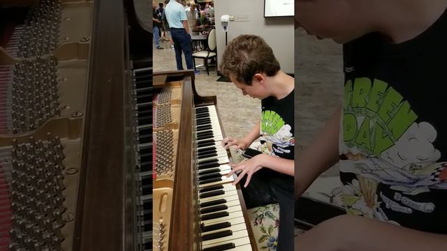 Piano Gal смотреть онлайн