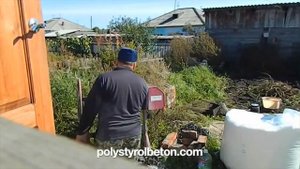 Замешивание полистиролбетона в бетономешалке