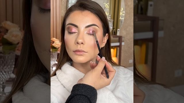 15 New Amazing Eyes Makeup Tutorials & Eyeliner Techniques You Can Easily Recreate