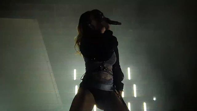 Track 10 / Blame It On Your Love - Charli XCX Live At Astra Kulturhaus In Berlin, Germany 09.11.201