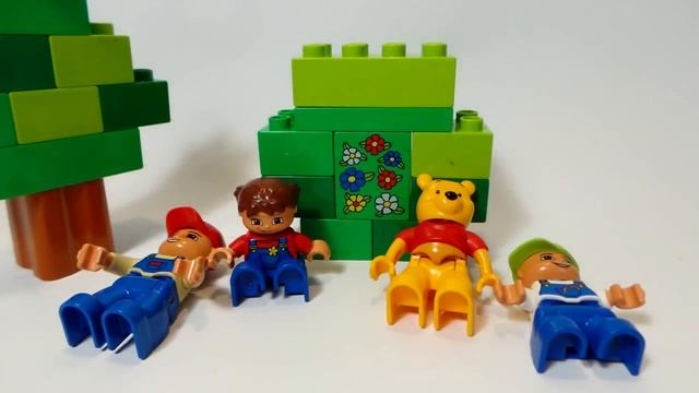 Сказка про Винни Пуха и горшочек мёда. Город лего смотреть онлайн