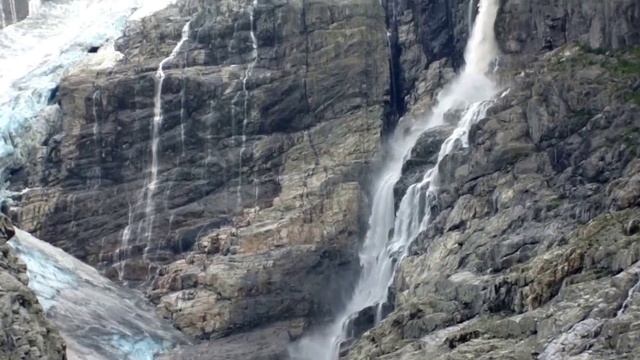 Норвегия, ледники и водопады