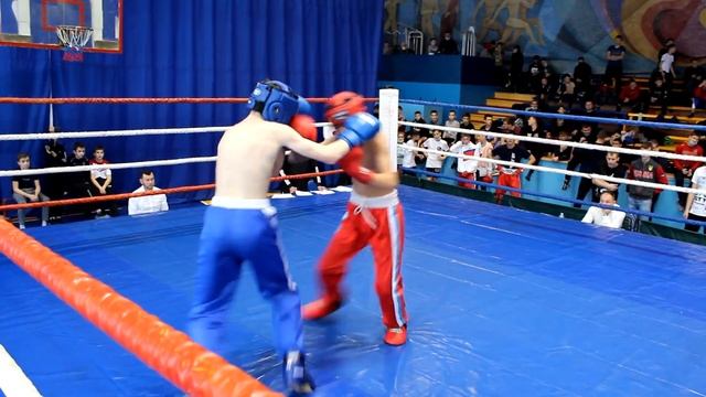 Кикбоксинг. Эргашев Алишер - Газизов Динар. Кикбоксинг фулл-контакт. Нижнекамск смотреть онлайн