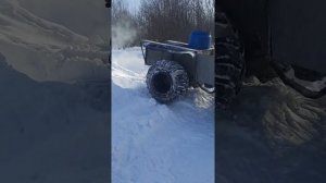 Цельнорамный вездеход,работа с отвалом.