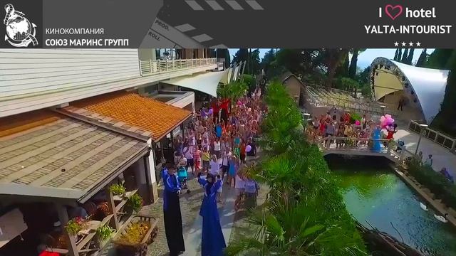 Гости из Санкт-Петербурга рассказали стоит ли отдыхать в отеле «Ялта-Интурист» смотреть онлайн