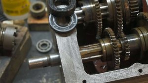 Дефектовка коробки подач токарного станка ИЖ 250 ИТВ и прочие мелочи сборки, сборка продолжается