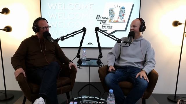 What EV Should A 'Petrolhead' Buy? [S6, E55] смотреть онлайн