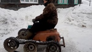 Гусеничний минитрактор первый выезд