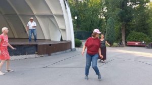 Харьков, танцы на Ретро,"Я горю как щепочка, горю"