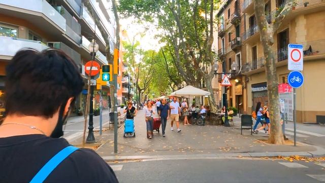 Walking in Poblenou (Barcelona), 4K, Spain ?? смотреть онлайн