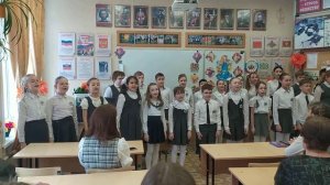 "Наши мамы самые красивые". Хор 4 "А"