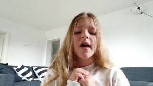 Пою песню "Волшебство" из Энканто😚