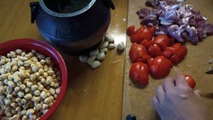Барашек  с нутом в афганском казане