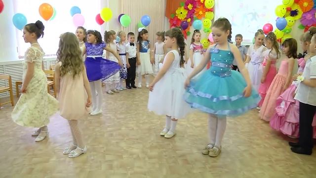 Выпускной в детском саду | детские танцы и пение | видео для развития детей смотреть онлайн