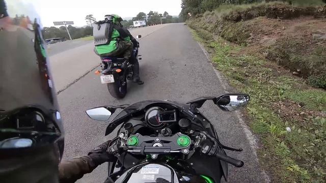 KAWASAKI NINJA H2 REVIEW - BLITZ RIDER смотреть онлайн