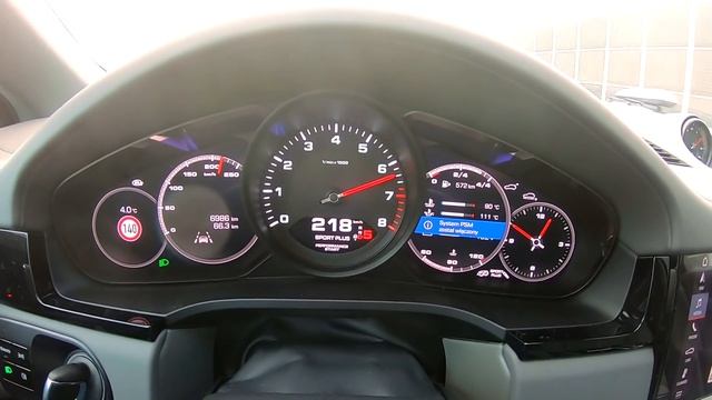 Porsche Cayenne S Coupe 2020 walkaround and acceleration. смотреть онлайн