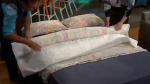 Лайфхак столетия! Как вставить одеяло в пододеяльник за 60 секунд