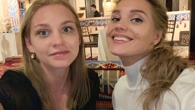 Очень похожи Кристина Асмус показала фото с младшей сестрой смотреть онлайн