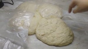 Универсальное тесто "Утопленник" для пиццы и пирогов с ягодами.