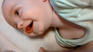 Наше грудное вскармливание) весело человеку)