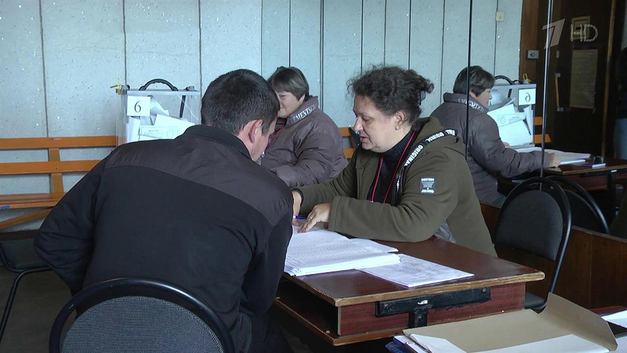 В республиках Донбасса, в Запорожье и Херсонской области стартовал четвертый день референдумов