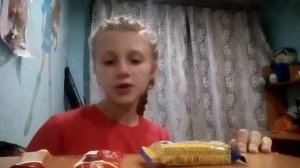 Оцениваю вкусняшки или что можно купить на 50 рублей.
