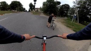 На велосипеде АИСТ по ступенькам