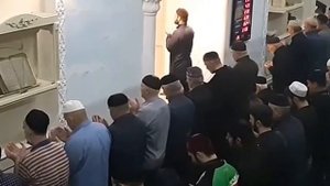 ЧЕЧЕНЕЦ ОЧЕНЬ КРАСИВО ЧИТАЕТ ДУА (АХМАДОВ ТУРПАЛ)