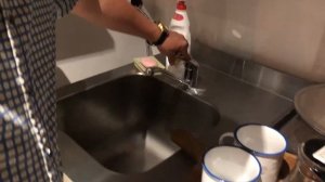 Как себя обеспечить водой? Электрическая помпа для бутилированной воды FloJet 5000W в действии!