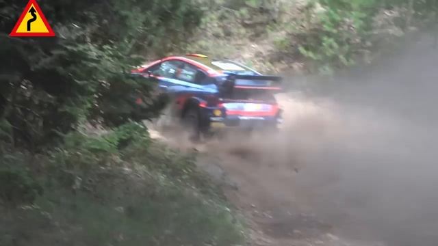 Лучшие моменты из WRC ралли 2022. Прыжки и аварии на гоночной трассе. 1-я серия из 2-х.