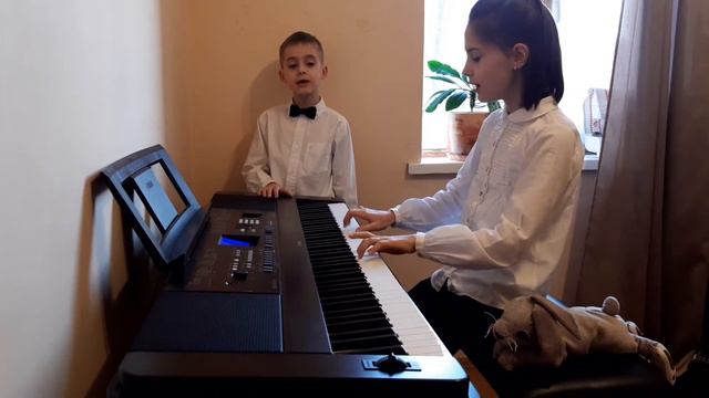 Голубой вагон. Лиза и Женя смотреть онлайн