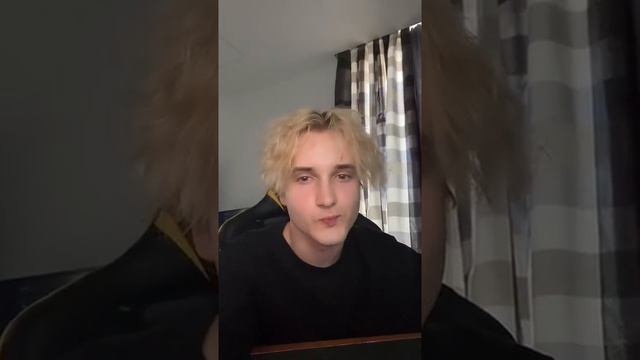 Богдан готовит новую песню?????? смотреть онлайн