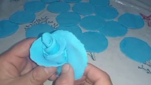 #Розы из мастики. Пошаговый урок по изготовлению розочек на #торт