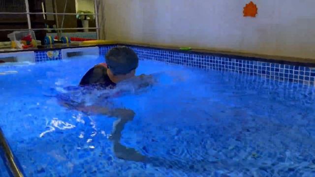 Грудничковое плавание в MosGym в Вернадского смотреть онлайн