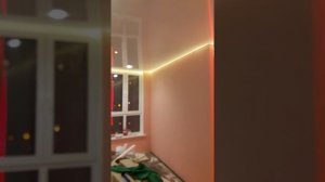 Ниша под ТВ с подсветкой.