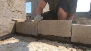 Сам сделал НАДЕЖНЫЕ и РОВНЫЕ перегородки из керамзитобетонных полублоков