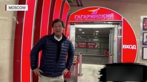 Такер Карлсон о Вкусно и Точка, Российских магазинах, кризисе в США, Московском Метро Киевская 1080p